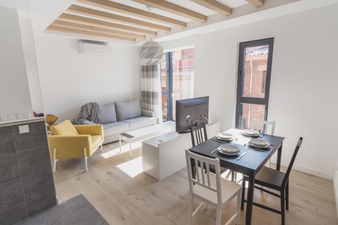 Slow Leon Apartamentos Turisticos Екстер'єр фото